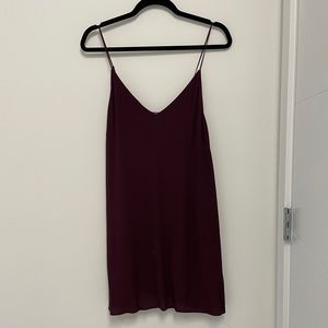 ✨WILFRED FREE✨ simple slip dress